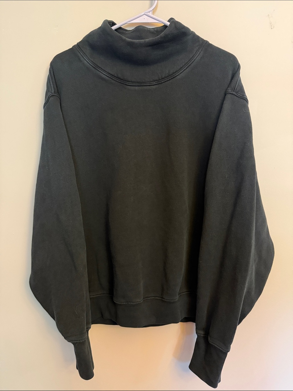 JOAH BROWN Oversized Turtleneck Sweatshirt in Black